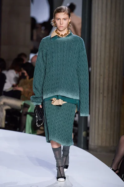 Look 44